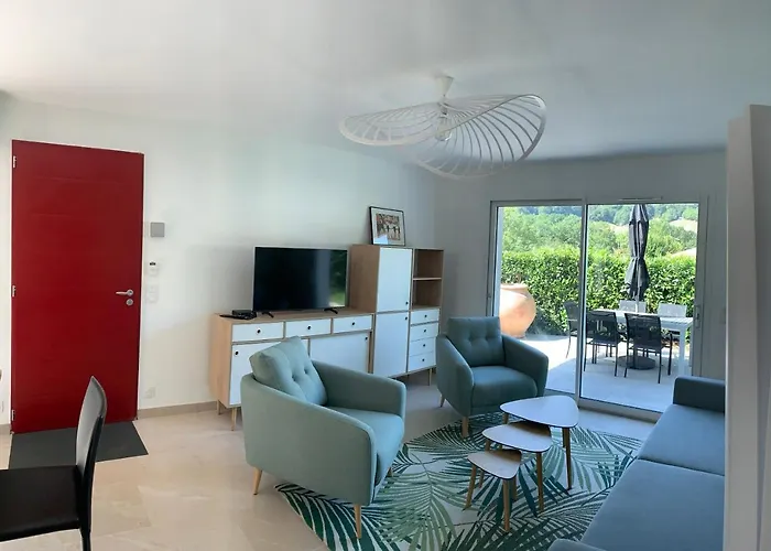 Location 1 Semaine Minimum Classe 3 Etoiles *